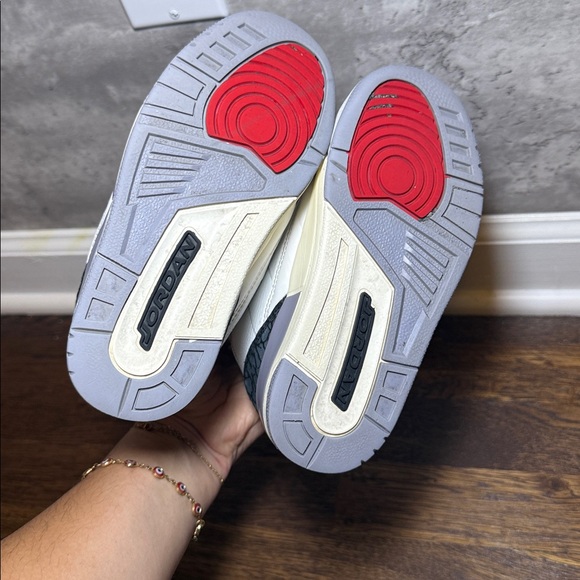 Jordan 3 Retro - Picture 4 of 5